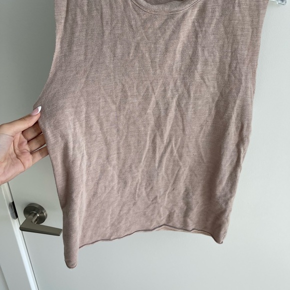 Monrow Sleeveless Beige Top - Picture 3 of 4
